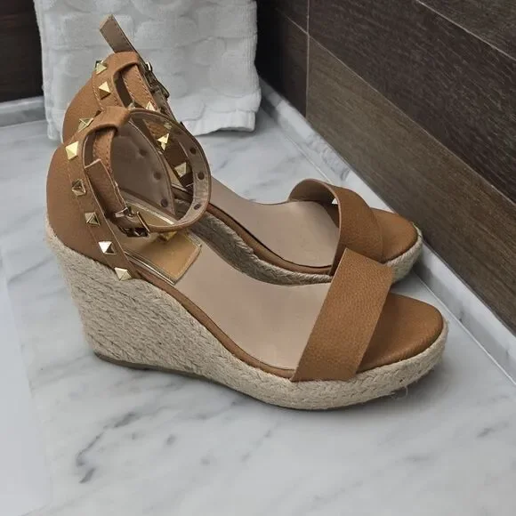 Brown Leather Women's Sandals - Picture 5 of 6